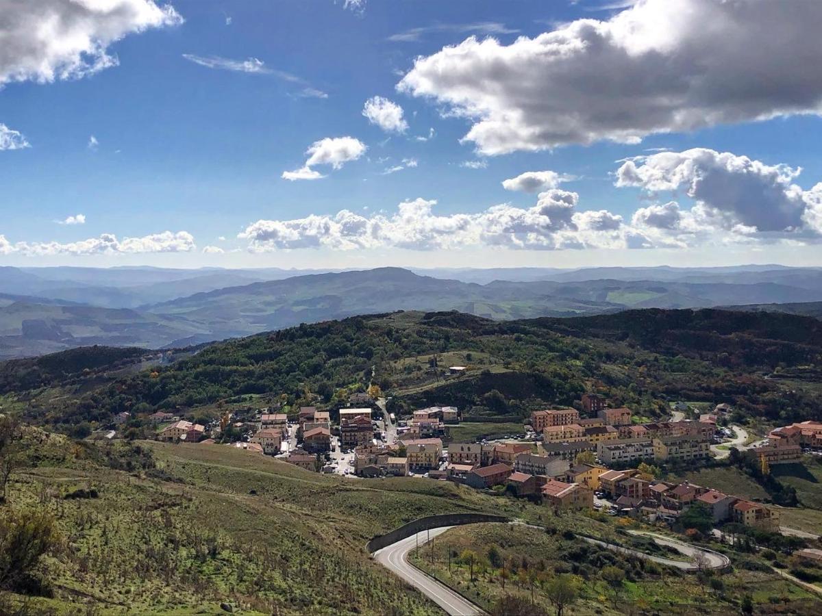 Verso Est Petralia Soprana Dış mekan fotoğraf